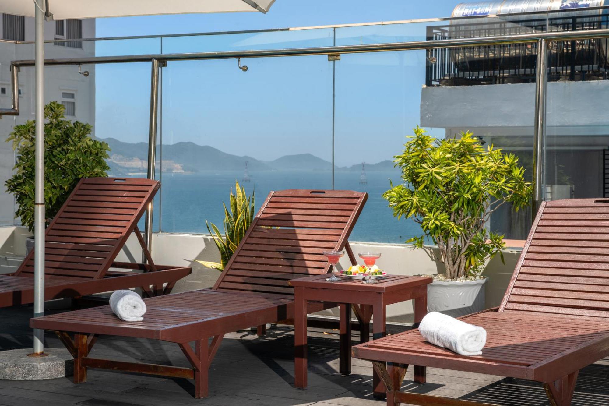 Sochi Hotel Nha Trang Beach Exteriér fotografie
